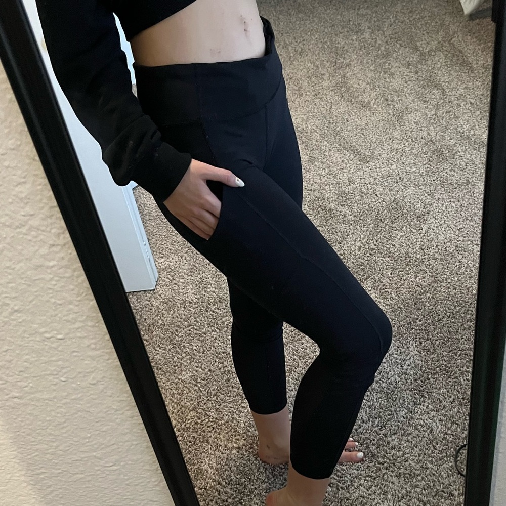 Lululemon leggings with pockets
